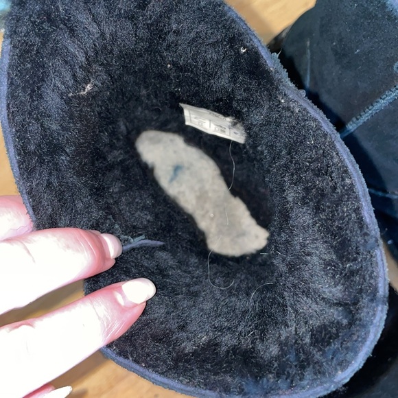 EUC UGG Constantine Boots Women’s Short - Black - Size 7 - Picture 3 of 5